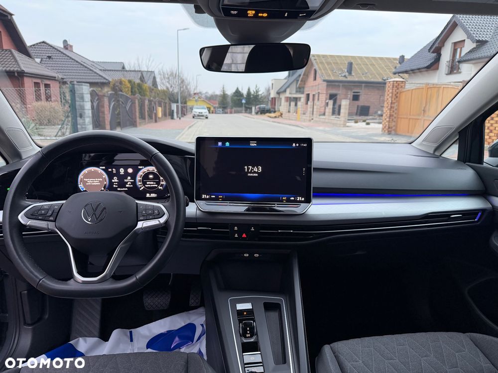 Volkswagen Golf 1.5 eTSI OPF DSG Style - 20