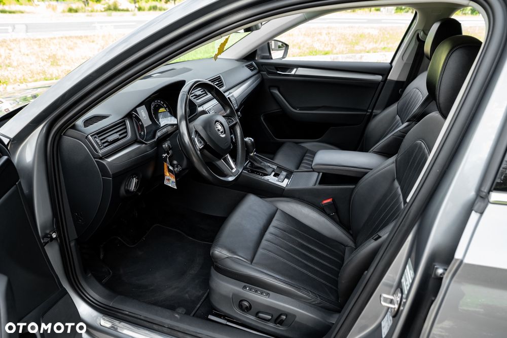 Skoda Superb 2.0 TDI 4x4 L&K DSG - 20