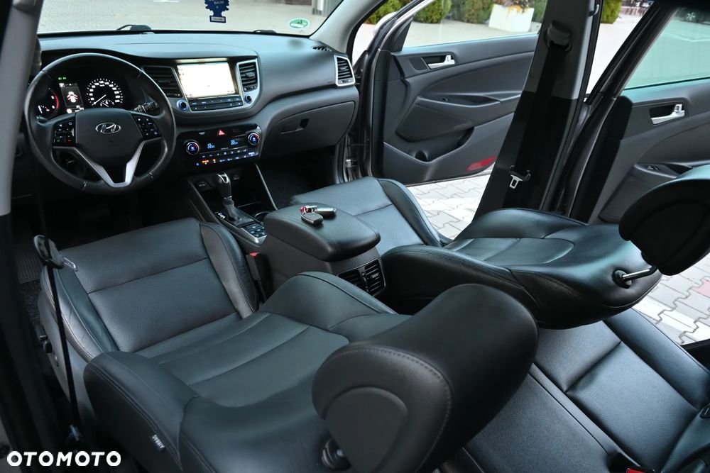 Hyundai Tucson 2.0 CRDI 4WD Automatik Premium - 40