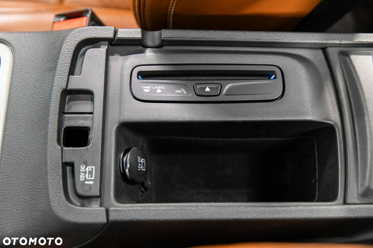 Jeep Grand Cherokee - 33