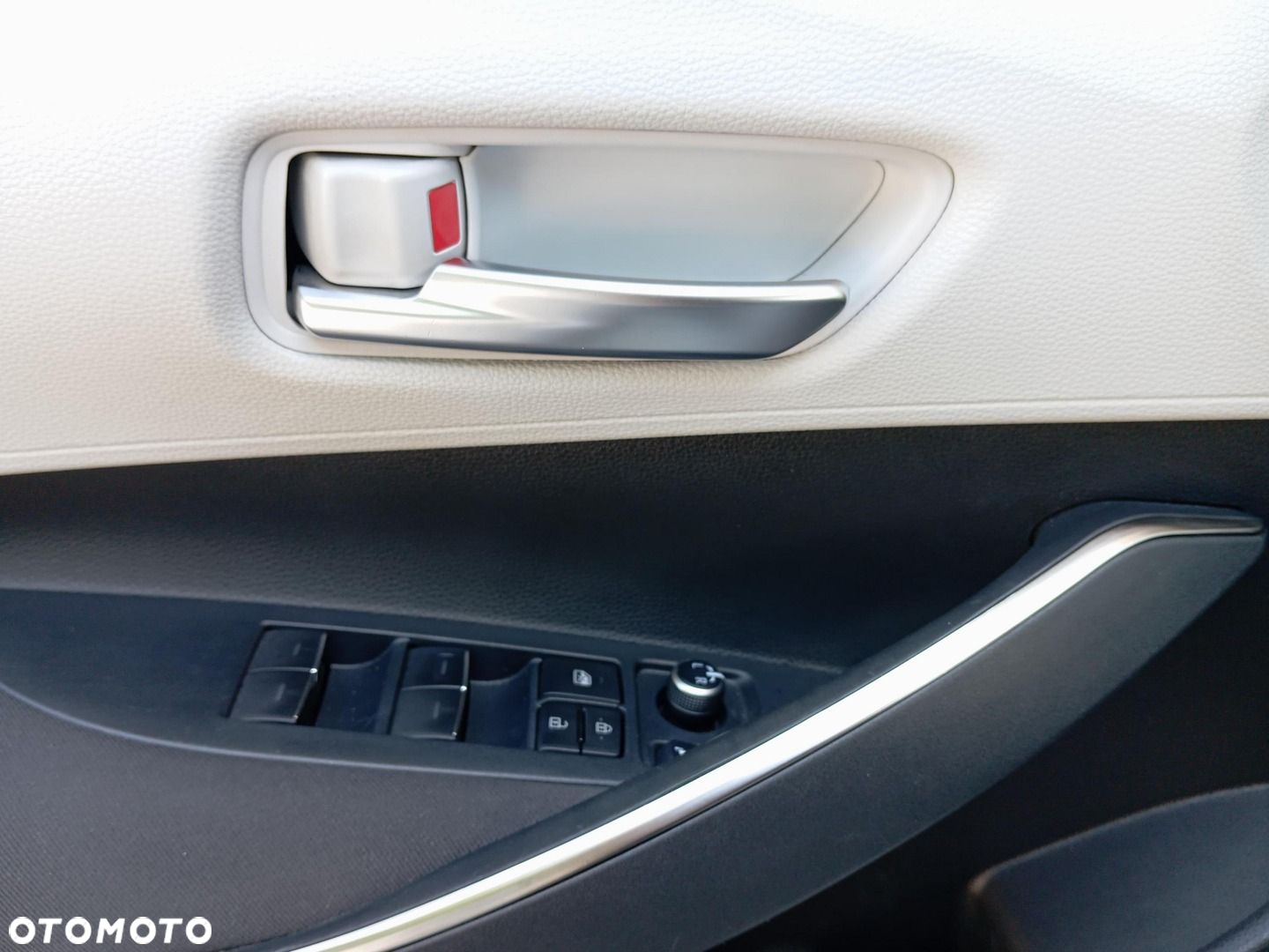 Toyota Corolla 1.8 Hybrid Comfort - 20