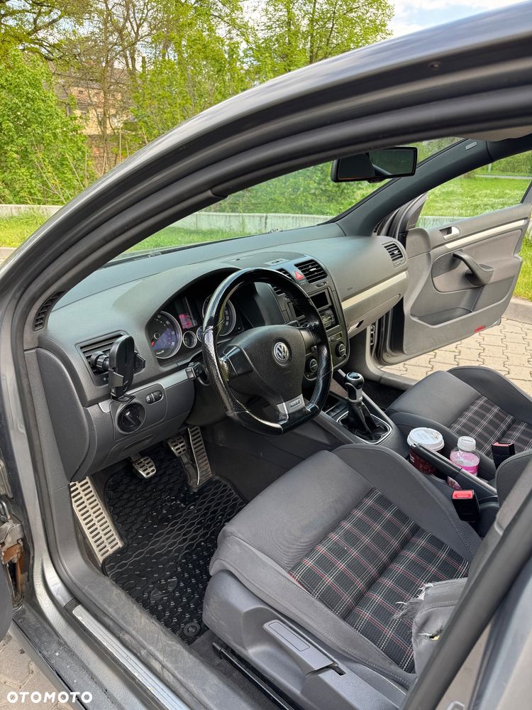 Volkswagen Golf 2.0 GTI - 7