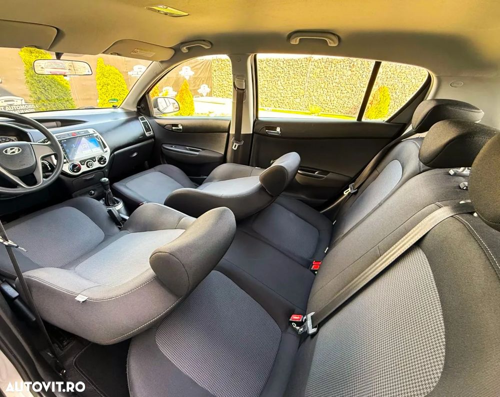 Hyundai i20 1.2 Trend - 21