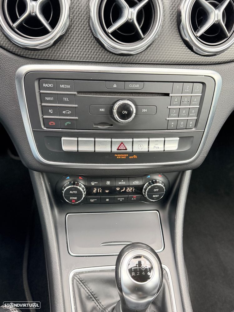 Mercedes-Benz GLA 180 d Style - 19