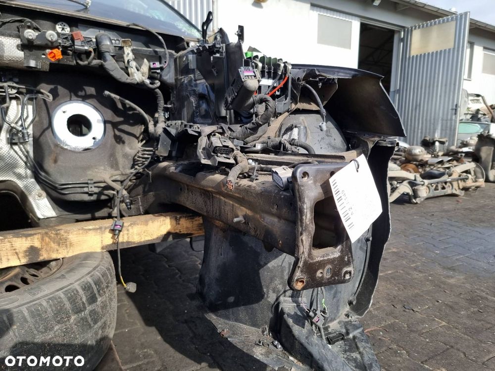 ĆWIARTKA LEWA PRZÓD SKODA OCTAVIA III ĆWIARTKA LEWA PRZÓD SKODA OCTAVIA III CZARNY 1Z KOMBI 2014 PODŁUŻNICA PRZEDNIA - 2