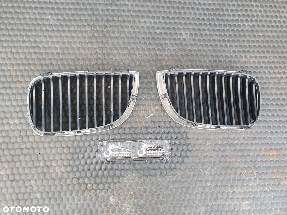 Kratka 7128613 7128614 7906809 Atrapa Nerki Nerka Gril Atrapka Zderzaka Przód M-Pakiet BMW 1 E81 E87 LCI Lift - 3