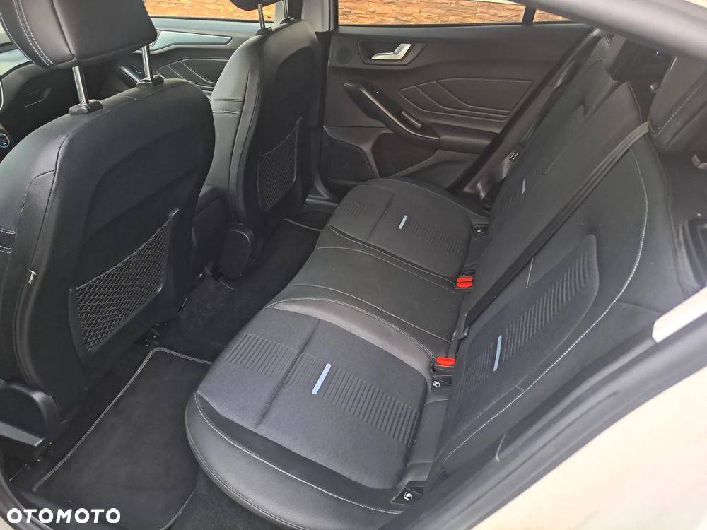 Ford Focus - 12