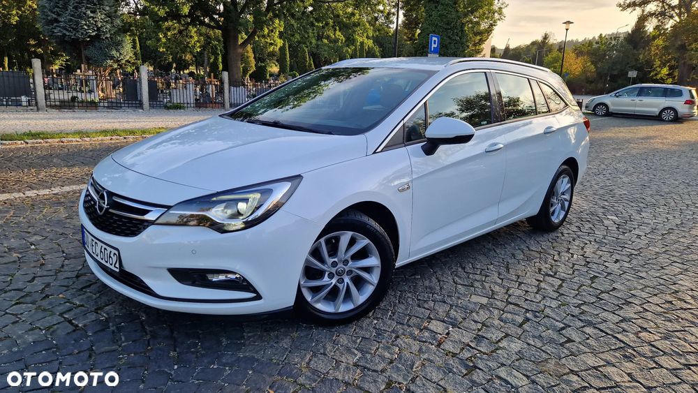 Opel Astra 1.4 Turbo Edition Sport - 2