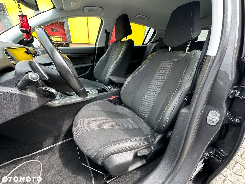 Peugeot 308 1.5 BlueHDi Allure S&S EAT6 - 11