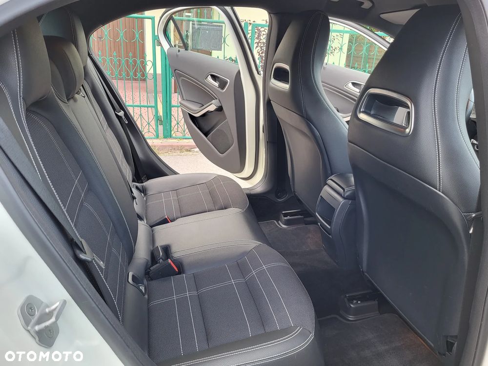 Mercedes-Benz Klasa A 200 CDI (BlueEFFICIENCY) Urban - 11