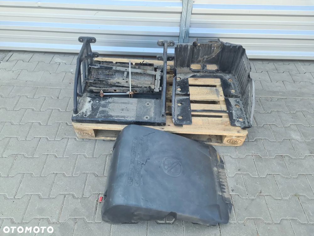 Skrzynka na akumulatory DAF CF EURO 6 - 4