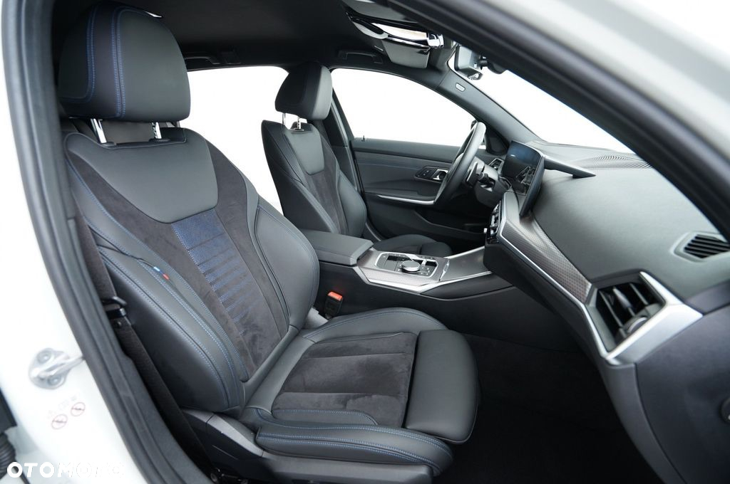 BMW Seria 3 320d Touring xDrive - 4