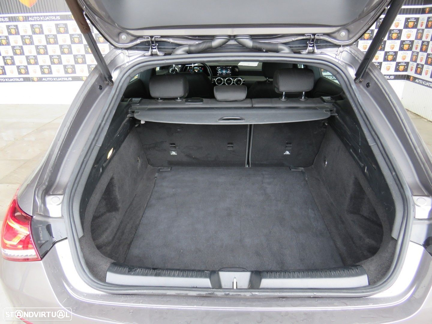 Mercedes-Benz CLA 180 d Shooting Brake Style Plus - 26