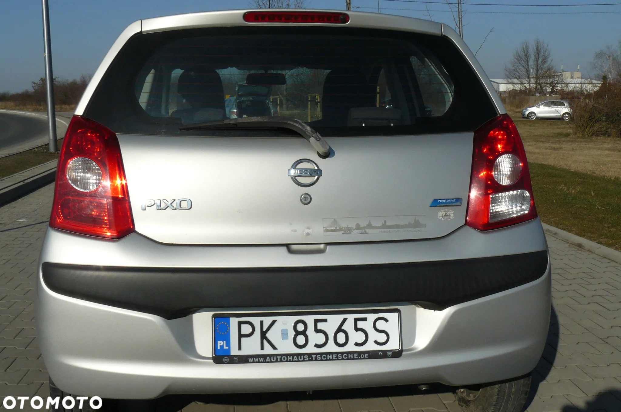 Nissan Pixo - 3