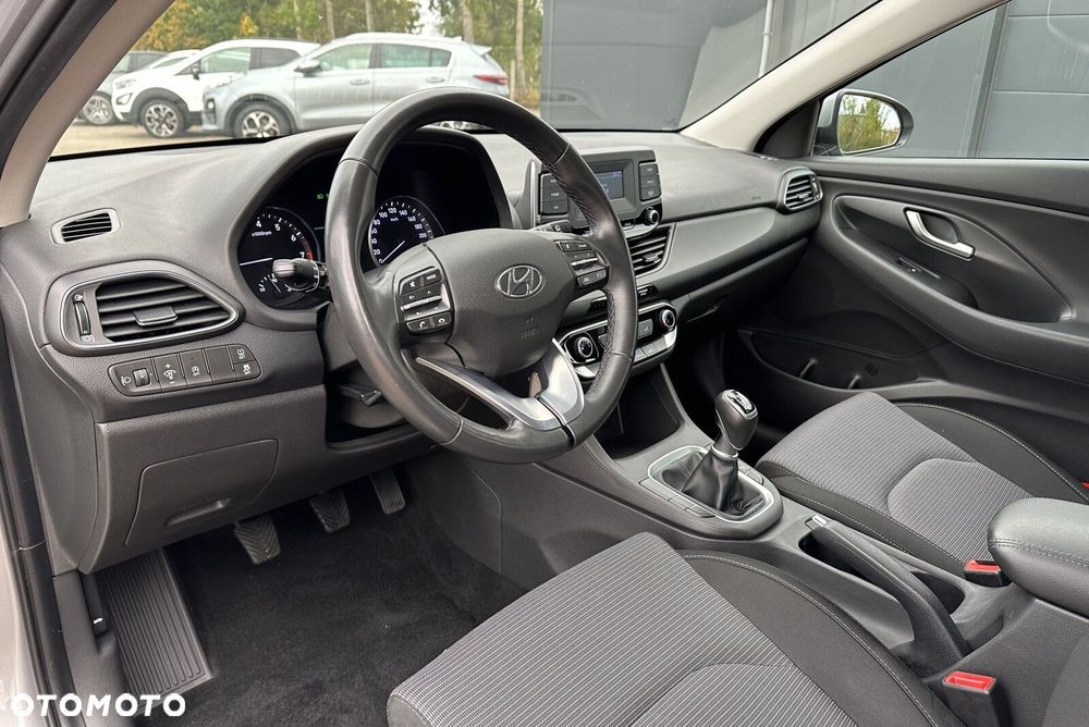 Hyundai i30 1.5 DPI Classic + - 7