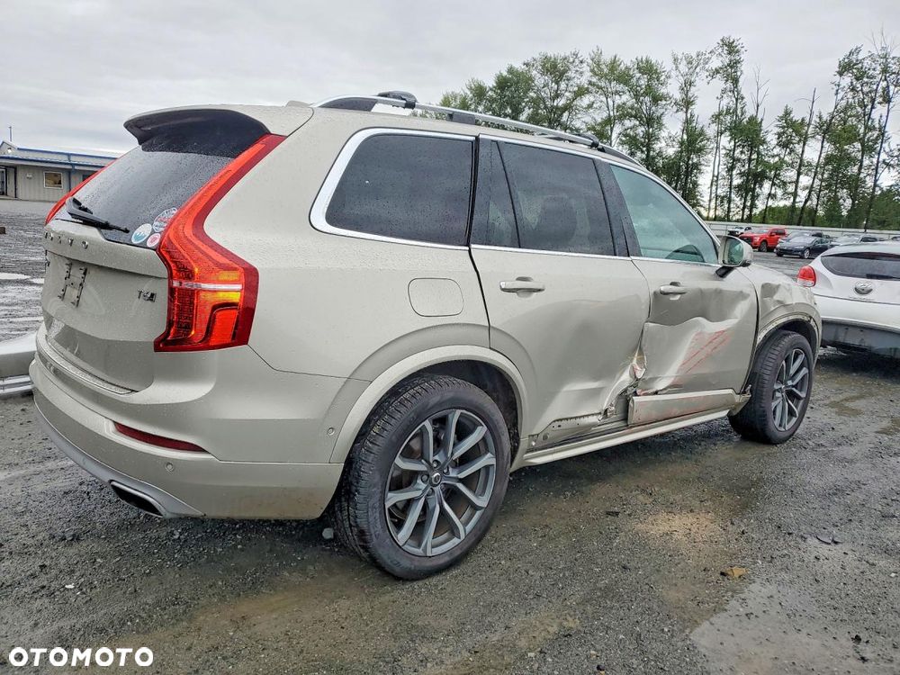 Volvo XC 90 - 3