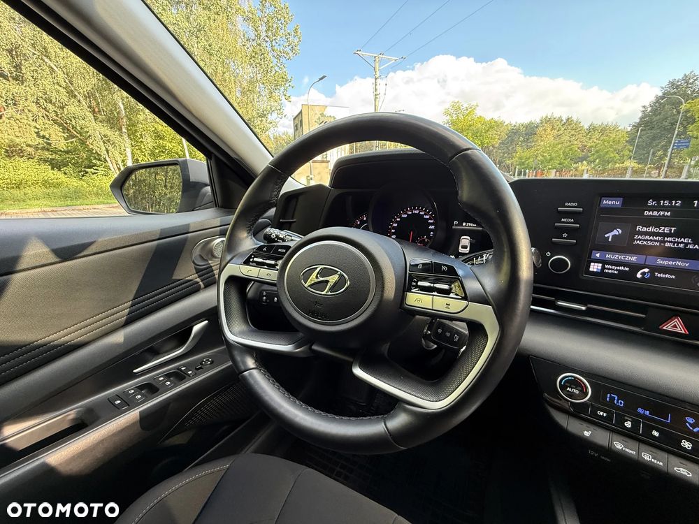 Hyundai Elantra 1.6 Smart CVT - 30