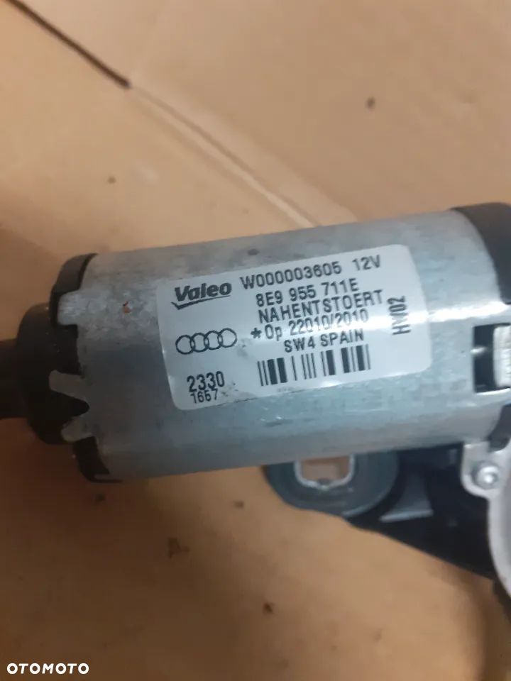 SILNICZEK WYCIERACZKI TYŁ AUDI A4 8E9 955 711E - 2