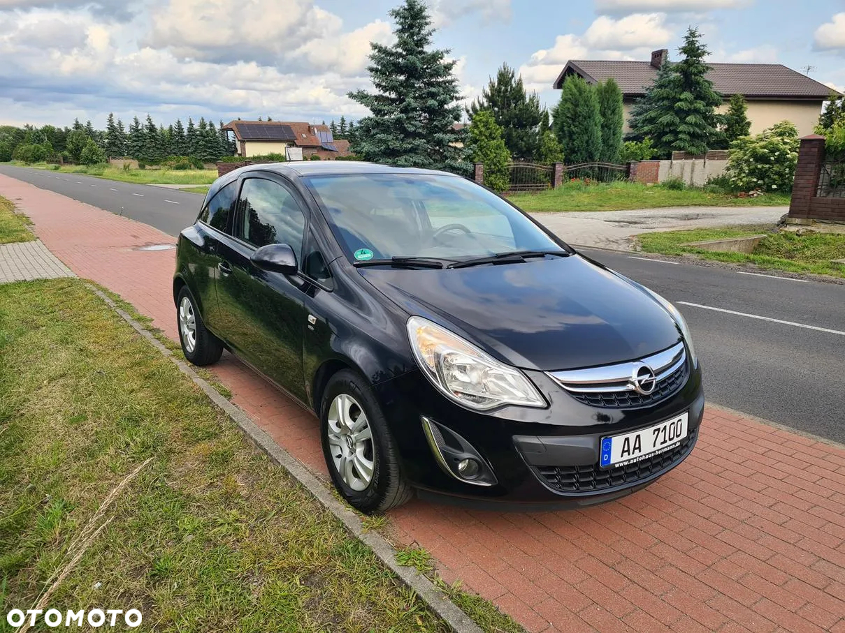 Opel Corsa 1.4 16V Cosmo - 3