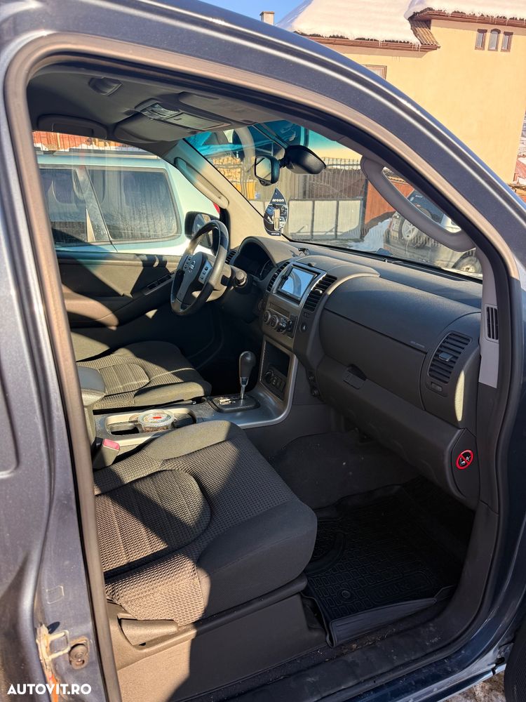 Nissan Pathfinder 2.5 dCi Aut LE - 6