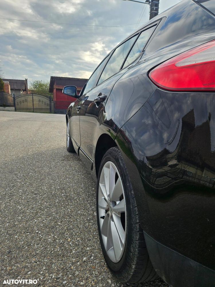 Renault Megane ENERGY dCi 110 Start & Stop Bose Edition - 2
