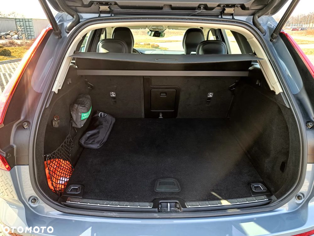 Volvo XC 60 B4 D AWD Core - 9