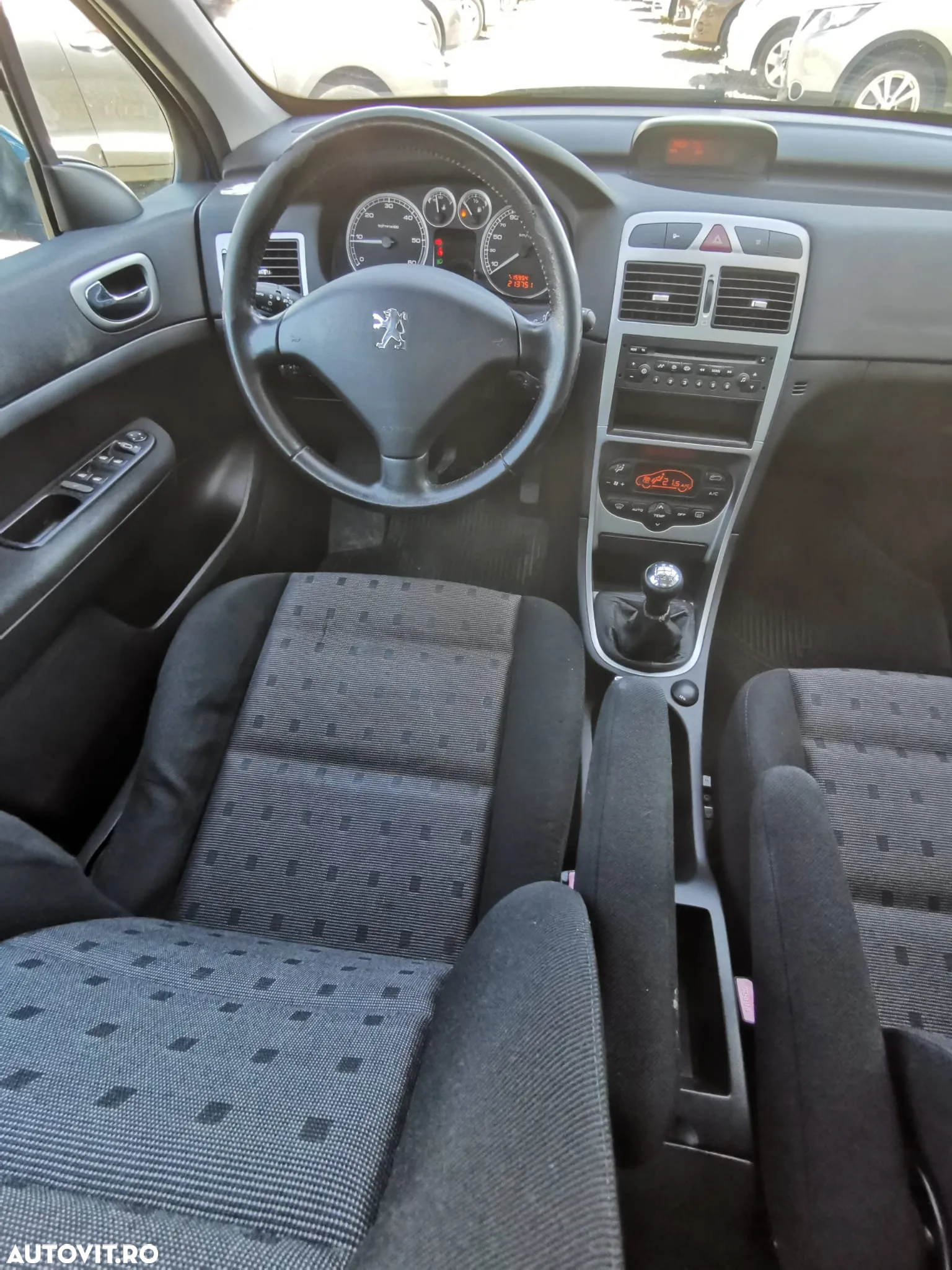 Peugeot 307 HDi 110 Premium - 6