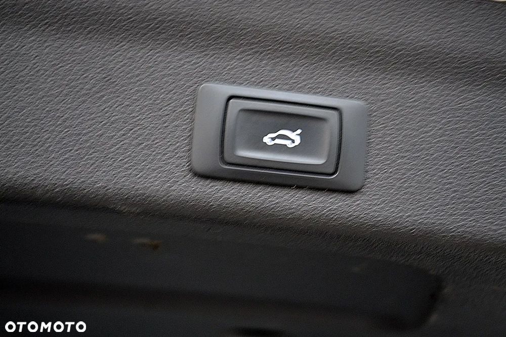 Audi A6 Avant 2.0 TDI Ultra DPF S tronic - 22