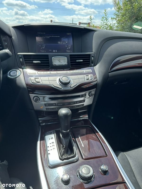 Infiniti Q70 2.2d Premium Executive - 4
