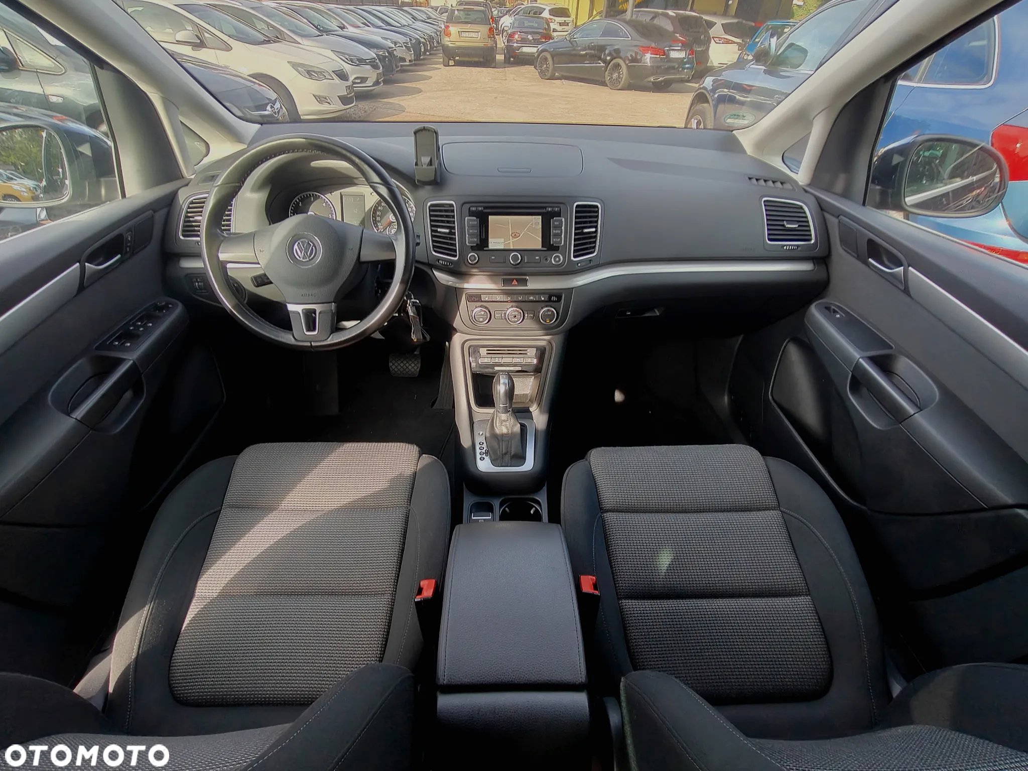 Volkswagen Sharan 2.0 TDI Trendline DSG - 15