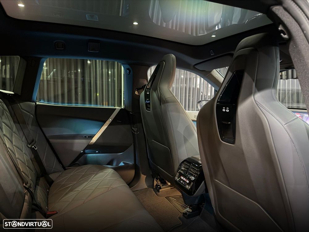 BMW iX xDrive 40 - 48