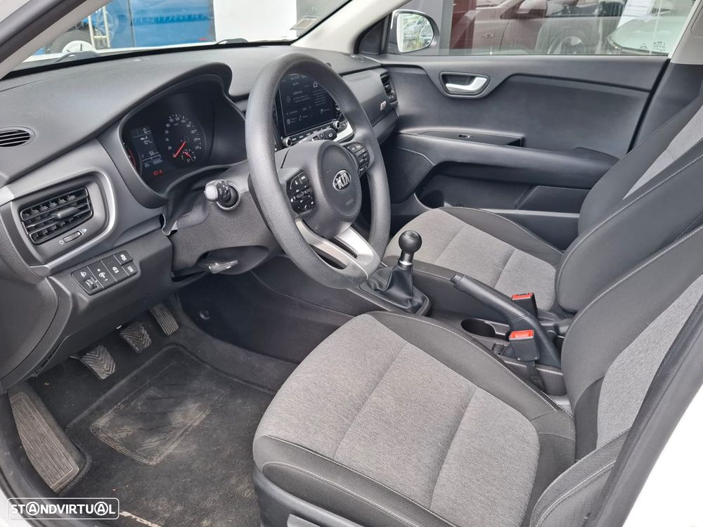 Kia Stonic 1.2 by FILA - 10