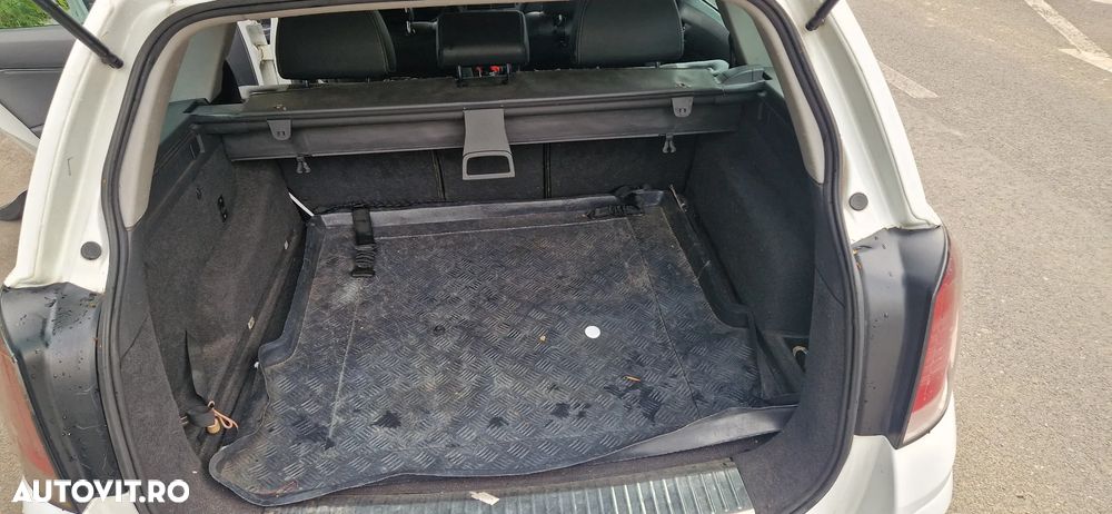 Opel Astra 1.9 CDTI Caravan DPF Cosmo - 11