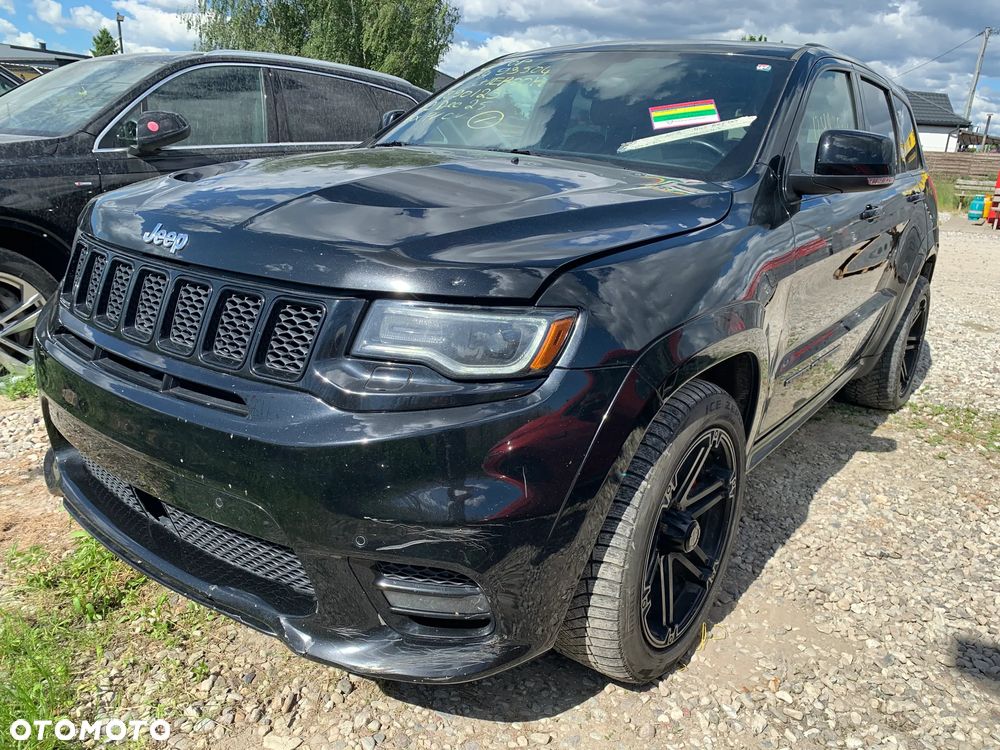 Jeep Grand Cherokee SRT - 2