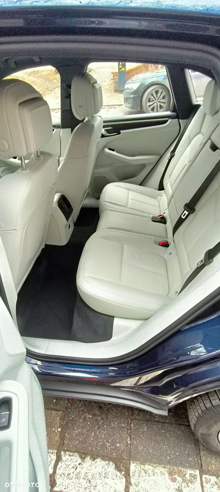 Porsche Macan T - 23
