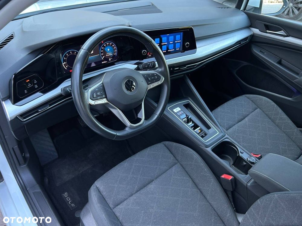Volkswagen Golf 1.0 eTSI Life DSG - 8