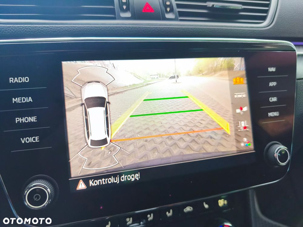 Skoda Superb 2.0 TSI Sportline DSG - 39