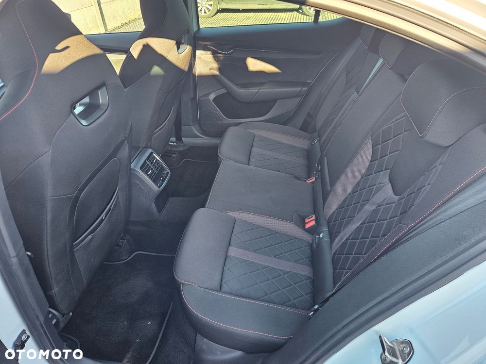 Skoda Octavia 2.0 TSI RS 245 DSG - 8