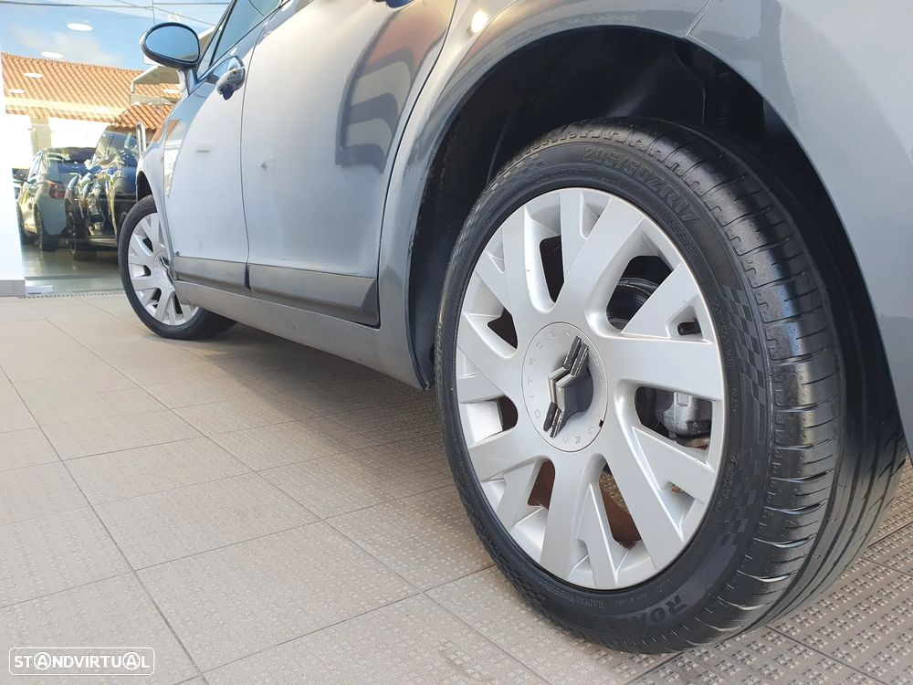 Citroën C4 1.6 HDi SX - 13