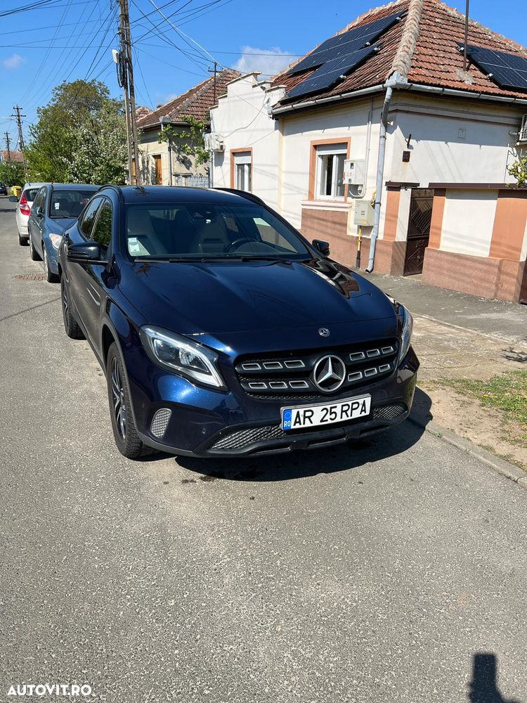 Mercedes-Benz GLA - 1