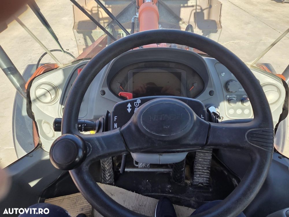 Hitachi ZW250-6, 2021, 7.117h, 23.578km, cupa 4mc, gresare automata, Masa operationala 21,4t, anv MICHELIN 60% ok, camera spate, GPS in romana, posibilitate leasing 4 ani, 200 CP, consum mediu 11,3l/h, revizii facute-PROMOTIE 91.900 EUR+Tva - 38