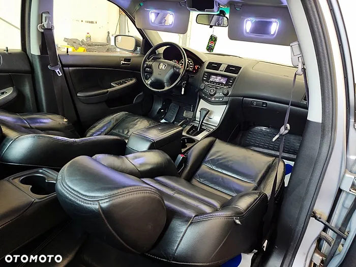 Honda Accord 3.0 V6 EX - 41