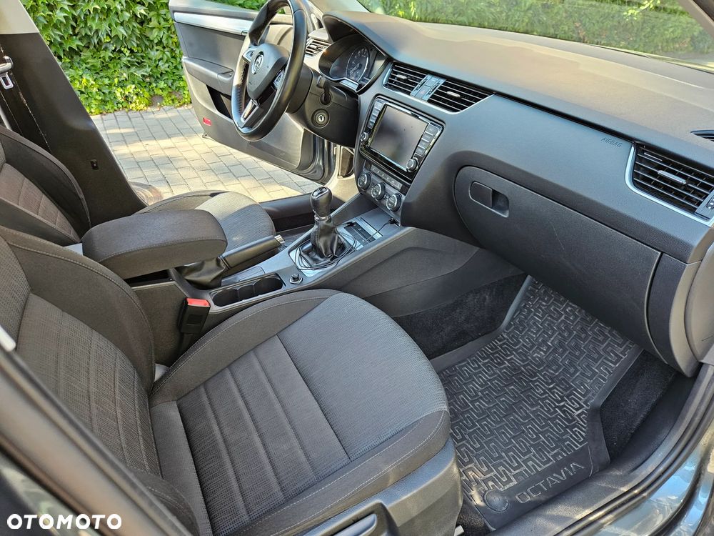 Skoda Octavia 2.0 TDI Style - 30