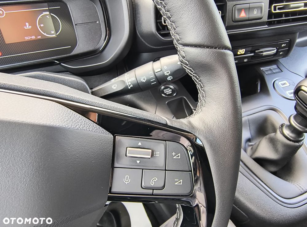 Opel COMBO - 17