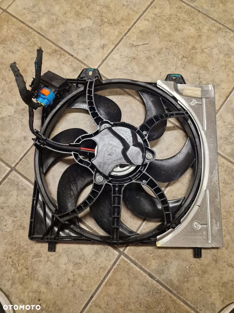wentylator chłodnicy opel corsa f peugeot 208 2008 - 1
