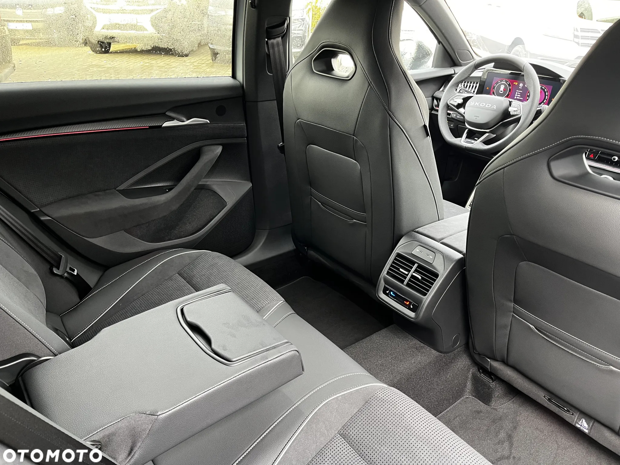 Skoda Superb 2.0 TSI Sportline DSG - 13