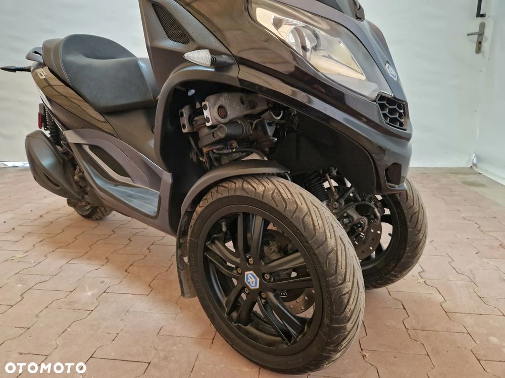 Piaggio MP-3 - 32