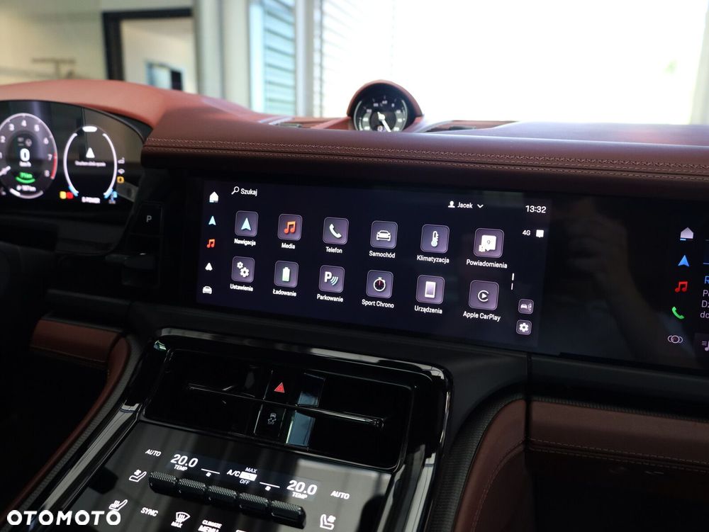 Porsche Panamera - 12