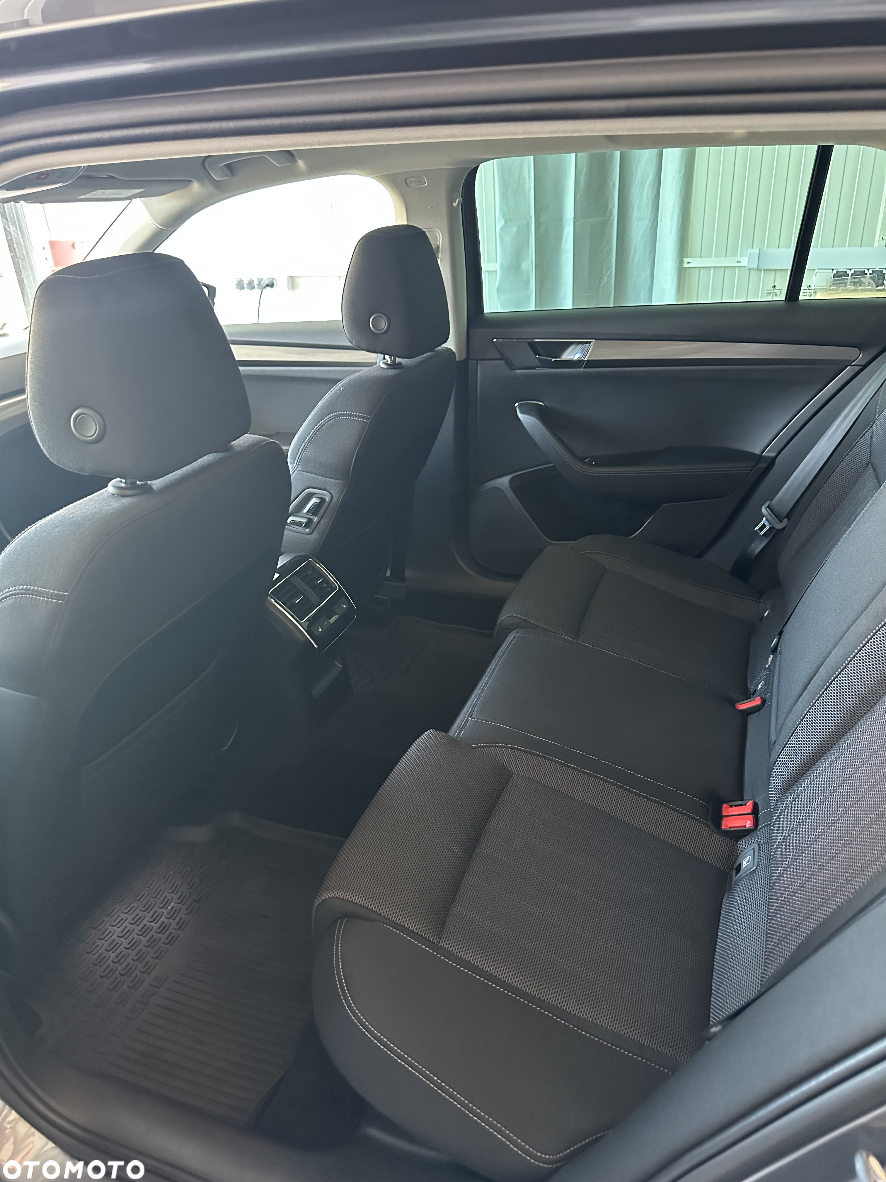 Skoda Superb 2.0 TDI SCR Style DSG - 9