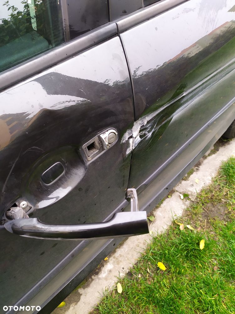 Renault Laguna Grandtour 2.0 16V 140 Emotion - 18